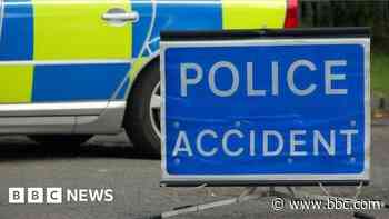 Milton Keynes: Pedestrian dies after being hit by car on A5 - BBC