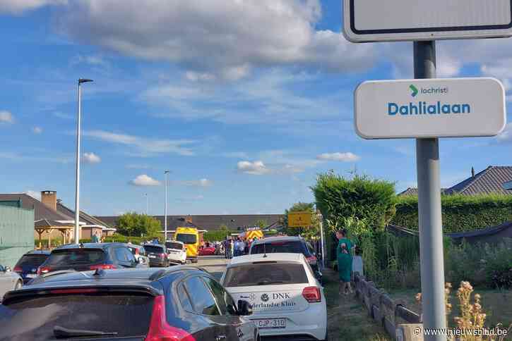 Meisje van anderhalf overleden na aanrijding op eigen oprit: papa vertrok voor boodschappen, maar had haar niet gezien