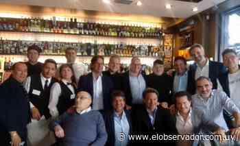 Varado en Buenos Aires por la niebla, Lacalle almorzó en restaurante de uruguayos adonde ya habían ido Vázquez y Mujica - El Observador