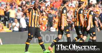 Championship roundup: Sarr takes Reading top, Estupiñán hat-trick lifts Hull - The Guardian