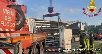 Perde il controllo del mezzo (e il carico) sulla SP35 - TRIESTE.news - Trieste News