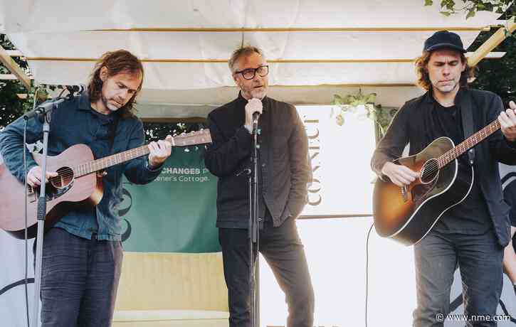 Watch The National play secret acoustic set in tribute to Frightened Rabbit’s Scott Hutchison