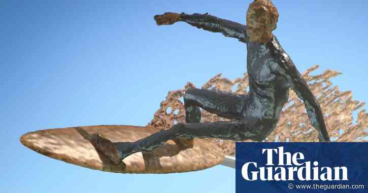 Plan for Newquay surf sculpture criticised over upkeep costs