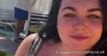 Scarlett Moffatt praised by fans for 'normalising boob gap' in swimsuit photo