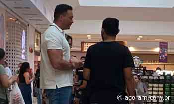 Enquanto candidatos buscam votos, Styvenson passeia em shopping de Natal - Agora RN