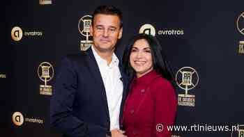 Wilfred Genee zingt samen met John de Bever longen uit zijn lijf voor zijn vrouw Lili - RTL Boulevard