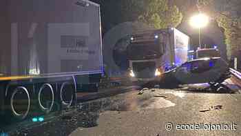 Roseto Capo Spulico, scontro frontale nella notte: traffico bloccato fino all'alba | EcodelloJonio.it - Ecodellojonio