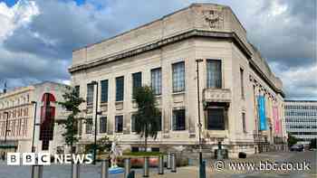 Sheffield Central Library gets exclusion zone over masonry concerns