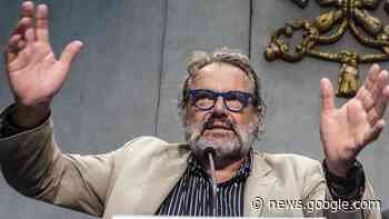 Blitz su opera Cattelan, Toscani: "L'arte imbrattata mi fa arrabbiare. Ma è atto politico" - QUOTIDIANO NAZIONALE