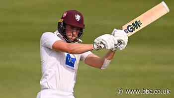 Tom Lammonby: Somerset all-rounder extends contract until end of 2025