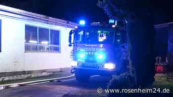 Lauter Knall und Feuer in Schreinerei lösen Großeinsatz aus