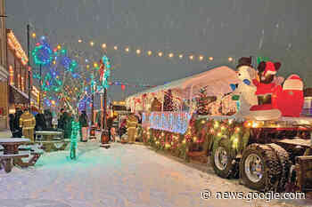 Ladysmith firefighters put on Santa parade - Nanaimo News Bulletin - Nanaimo Bulletin