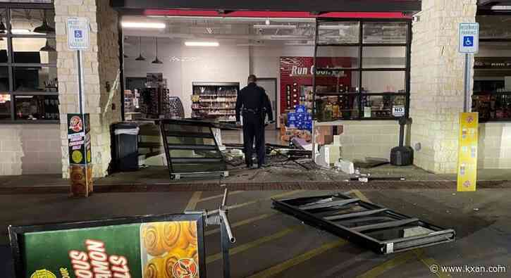 3 "wily" subjects flee when they can't steal ATM from Roadrunner in Texarkana