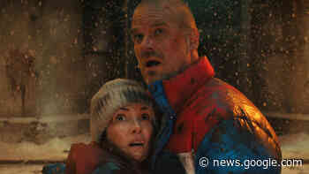 Stranger Things' David Harbour And Winona Ryder Have A 'Loving ... - Looper