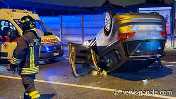 Lissone: auto ribaltata, un ferito e code - Il Cittadino di Monza e Brianza