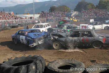 Armstrong serves up Thanksgiving demolition derby - Kelowna Capital News