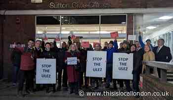 Sutton Council meeting chaos as dozens object to ULEZ