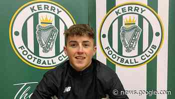 Killarney striker Ryan Kelliher puts pen to paper to sign for Kerry FC - Independent.ie