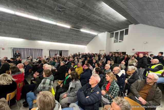 Informatievergadering kan onrust over detentiehuis niet echt wegnemen: “In Kortrijk is de argwaan al verdwenen”