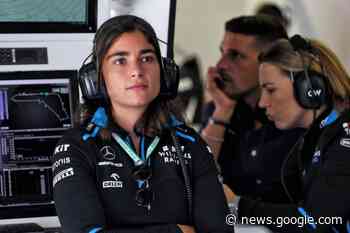 Jamie Chadwick to continue in Williams' Driver Academy next season - St Helens Star