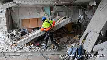 Schwerer Beschuss durch Russland: Ukraine meldet dutzende Luft- und Raketenangriffe