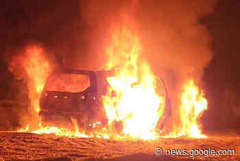 Car fire closes Vernon street - Revelstoke Review - Revelstoke Review