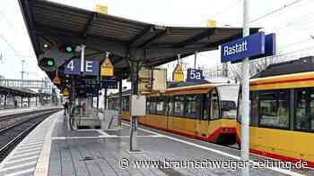 Mädchen prügeln am Bahnhof auf 14-Jährige ein