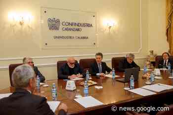 Via al tavolo sul Piano che cambierà il volto aeroporti calabresi ... - Italpress