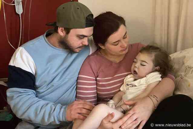 Kimsy hield dochtertje Naëma (1) tot het laatste moment in haar armen: “Na die zucht wist ik dat ze weg zou zijn”