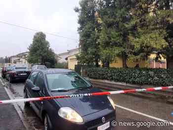 Modena, tragedia in famiglia: un morto impiccato e due feriti dopo ... - Fanpage.it