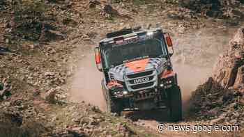 Van Kasteren raakt etappezege kwijt na tijdstraf; Van Loon tweede - RTL Boulevard