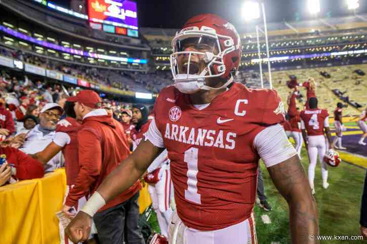 Texas Longhorns land big transfer portal target Jalen Catalon from Arkansas