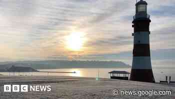 Met Office ice warning for Cornwall and parts of Devon - BBC