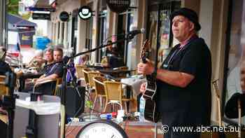 Guinness World Record holder takes on new challenge of world's longest busking session