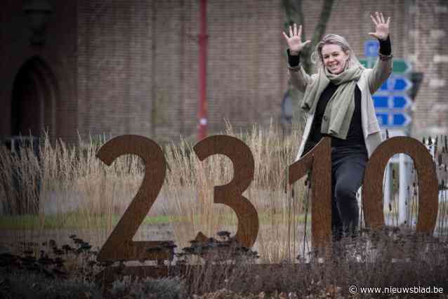 Dorien Cuylaerts viert tien jaar burgemeester met elke maand een vat: “Komt mooi uit dat er twaalf cafés zijn in Rijkevorsel”