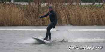 Lakeside Paradise experimenteert met jetsurfen op het ... - Knokke Heist