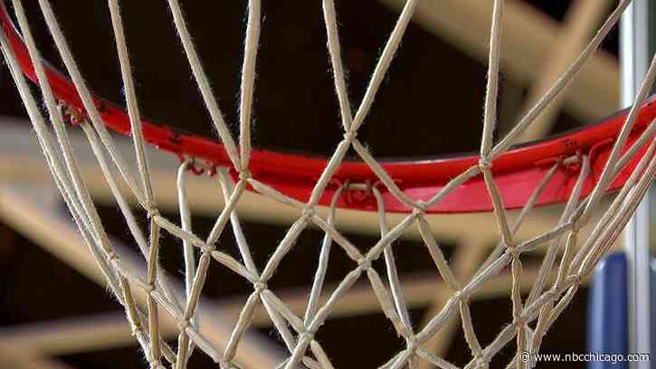 Gibson Scores 22 as DePaul Surprises No. 8 Xavier 73-72