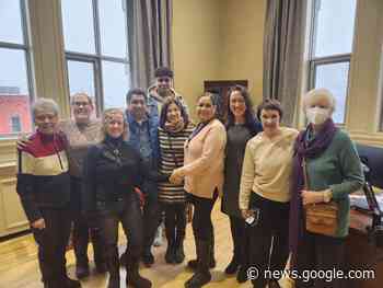 Rodriguez-Flores family turning the page - Sherbrooke Record