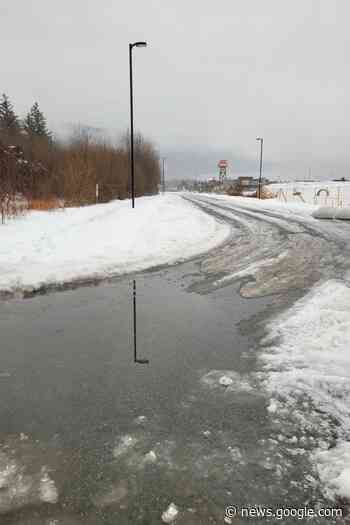 Does the Squamish Sandman Hotel get snow plowed? - Squamish Chief