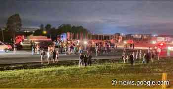 Apoiadores de Bolsonaro bloqueiam Anhanguera na altura de Limeira - Hora Campinas