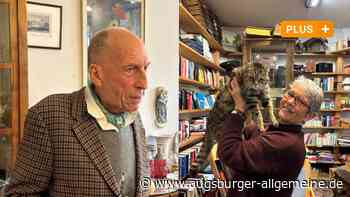 Antiquitätenhändler präsentieren Raritäten und ihre Lieblingsstücke