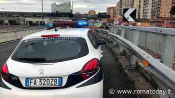 Pannello pericolante: chiusa la galleria della tangenziale, traffico in tilt
