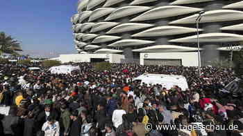 Todesopfer bei Massenpanik vor Fußballstadion im Irak