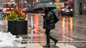 Freezing rain expected to change to drizzle in GTA, Environment Canada says