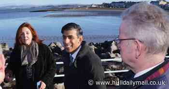 Passer-by asks PM Rishi Sunak for '20 quid for heating bill' during walkabout
