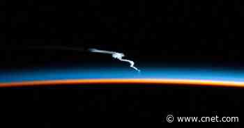 SpaceX's Falcon Heavy Rocket Launch Looked Totally Magical From the ISS     - CNET