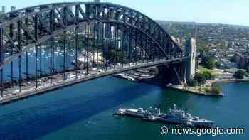 HMAS Vampire passes through Sydney Harbour for major conservation work - ABC News