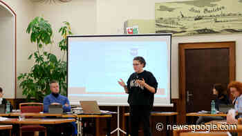 Eine Tür soll an die Bombardierung in Gardelegen am 15. März ... - az-online.de