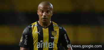 Carlos Sánchez: la previa del clásico, la chicana de Suárez al firmar ... - El País Uruguay