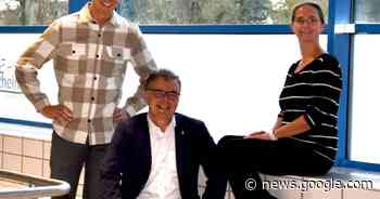 Neuerungen in Rheinberg: Sichtschutz im Hallenbad-Fenster - Rheinische Post